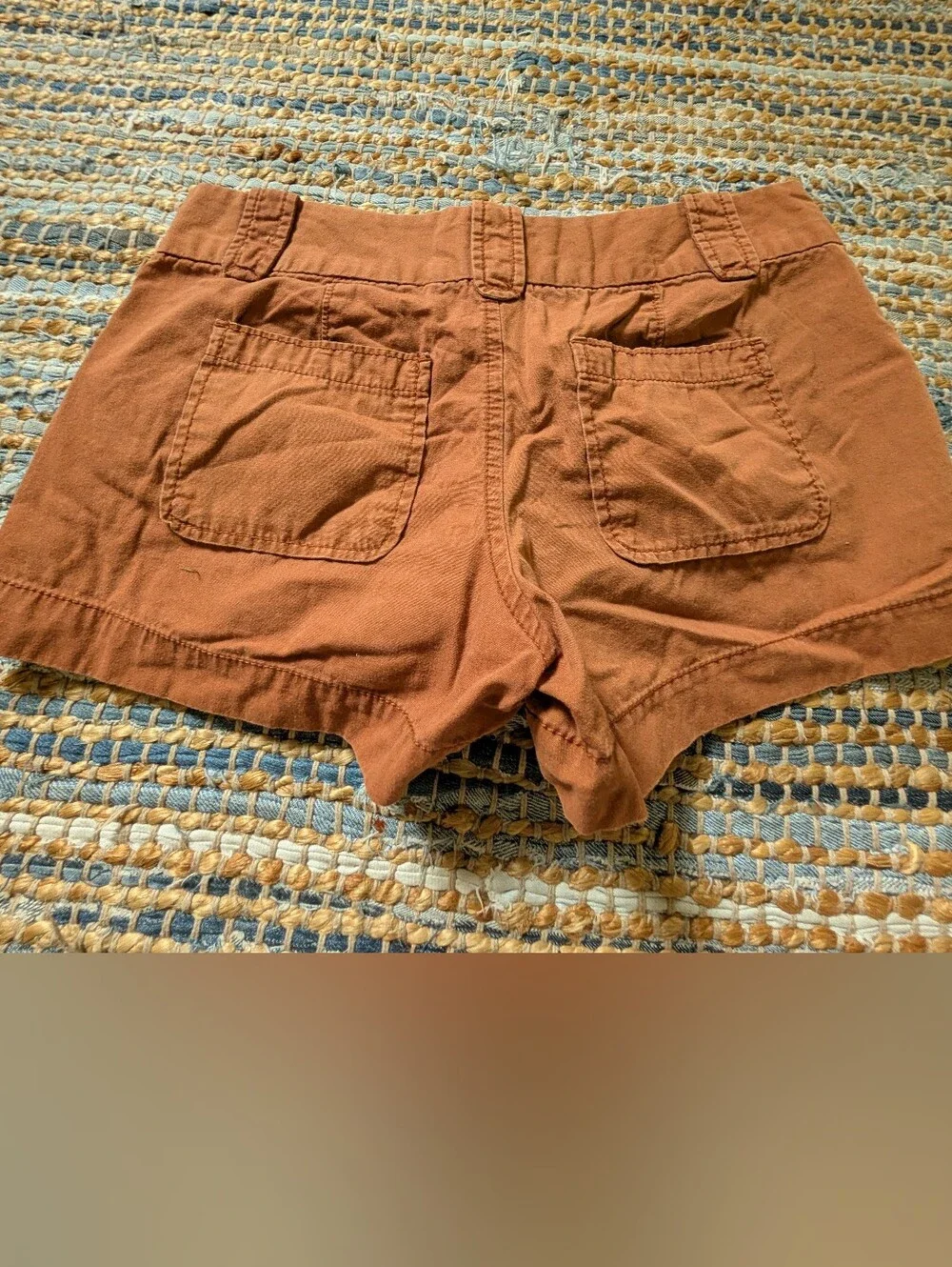 Old Navy Camel Chino Hot Pants Short Shorts 2 Preppy 2010s Fashion